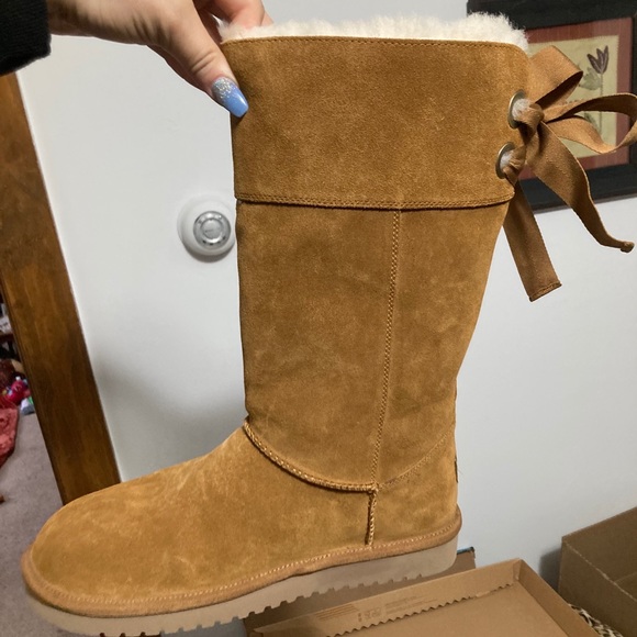 Andrah Boots by Koolaburra by Ugg - Picture 1 of 9